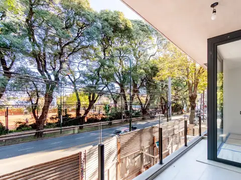 Departamento a estrenar en venta con cochera y balcón, ubicado en Acassuso frente al CASI.