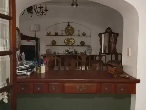 CHALET TIPO INGLES EN HERMOSO BARRIO