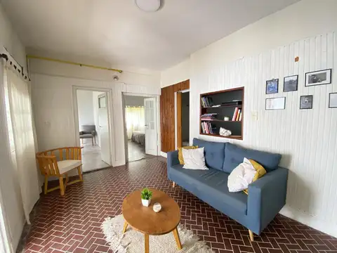 Casa tipo PH al frente en alquiler Muñiz