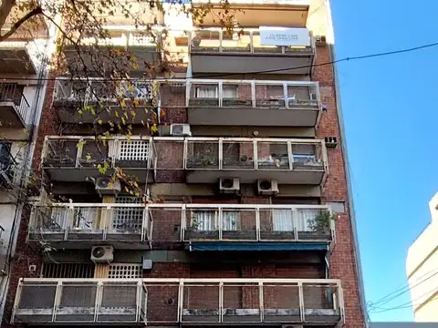 Departamento 3 AMB BALCÓN COCHERA - FLORES