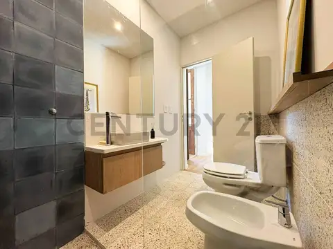 Venta Casa de 3 Dormitorios + comodín con Jardín, Pileta y Cochera | Lourdes, Rosario