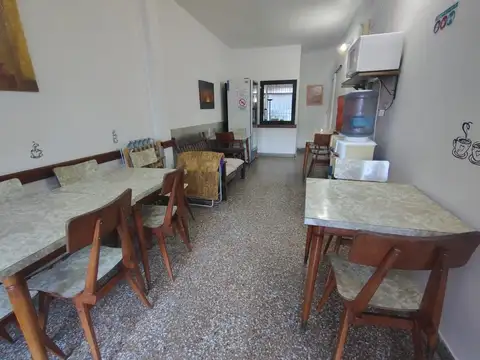 Casa 11 ambientes con 8 baños