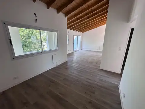 Depto Tipo Casa en Venta de 3 ambientes