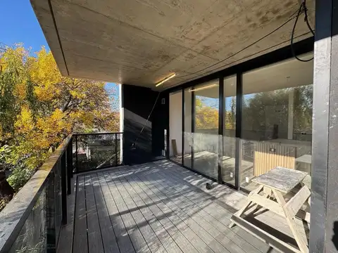 Dpto de 4 amb, Piso 4° B, 241,20 m2 totales, c/balcón terraz