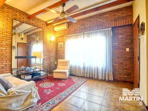 Casa 6 ambientes con 3 baños