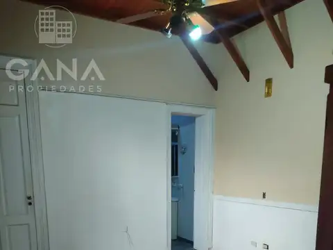 Casa 6 ambientes con 4 baños