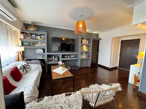 Venta Depto 4 ambientes 7 piso al frente Agronomía