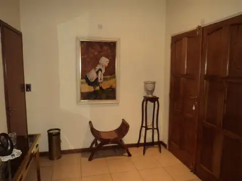 Casa en Venta con 4 cocheras