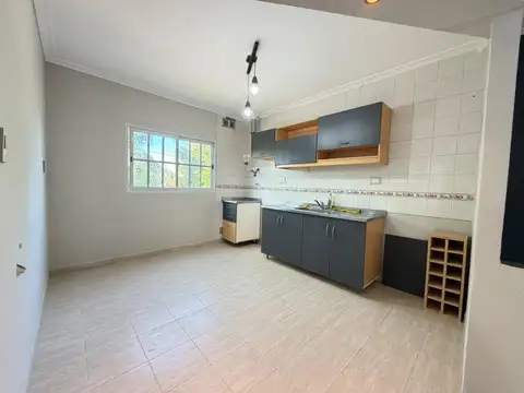 Depto Tipo Casa en Venta de 4 ambientes