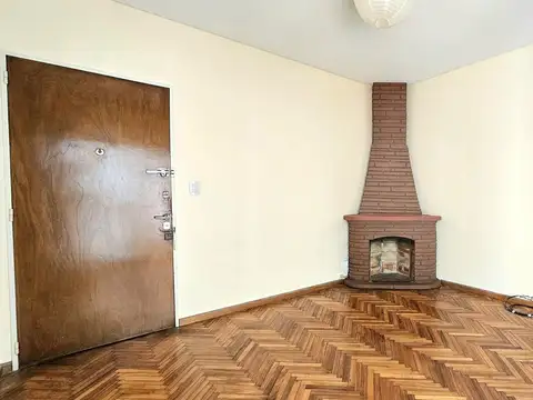 Jose Maria Moreno al 400, piso 7