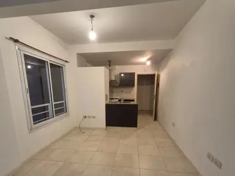 Monoambiente en Alquiler en Ciudad Jardín- A pocos Mts.de la Estación-Frente al Sendero Aeróbico.