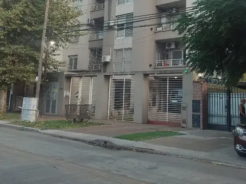 Monoambiente en Alquiler en Ciudad Jardín- A pocos Mts.de la Estación-Frente al Sendero Aeróbico.