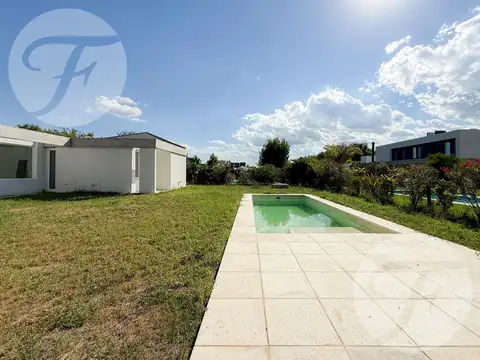 Casa en Venta al Este