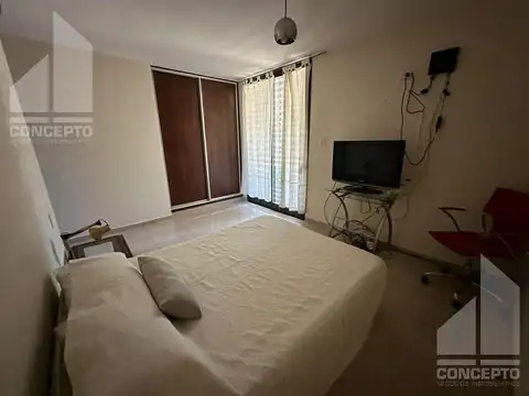 Excelente Casa 2 Dormitorios/Cochera/Piscina