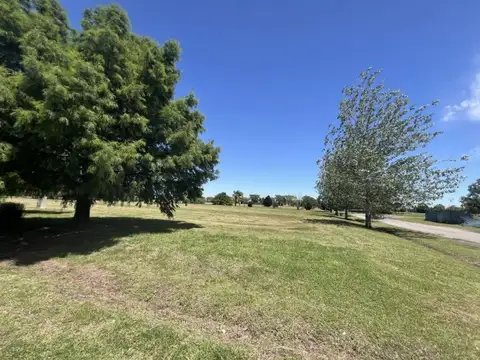 PUERTO ROLDAN- ESQUINA - RETASADO- SOBRE EL LAGO - RETASADO