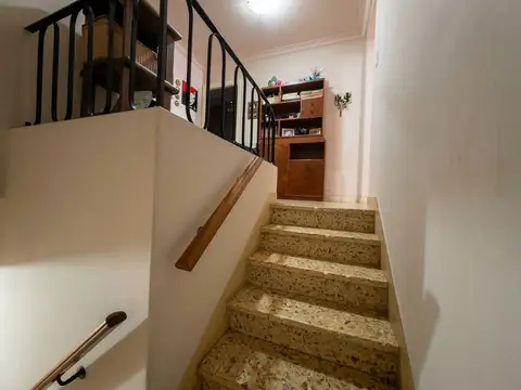 VENTA CASA LOTE PROPIO 2 PH  EN BLOCK COGHLAN