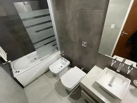 Departamento en Alquiler con 1 cocheras