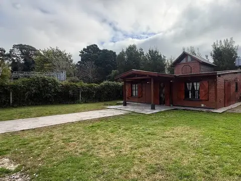 VENTA CASA 4 AMBIENTES BARRIO SOSIEGO