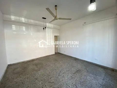 Local en Alquiler en Banfield, $ 600.000