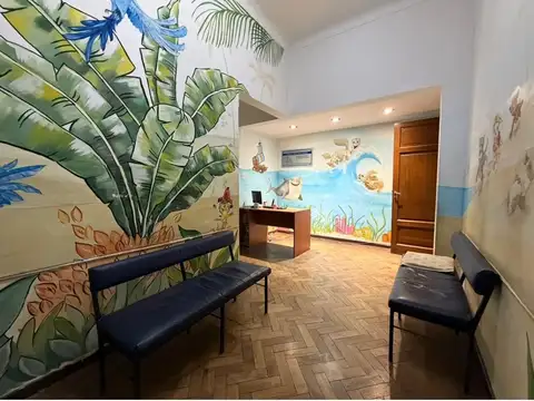 Casa en Alquiler con 3 cocheras