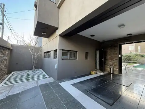 Casa en Venta en Manuel B Gonnet, USD 215.000