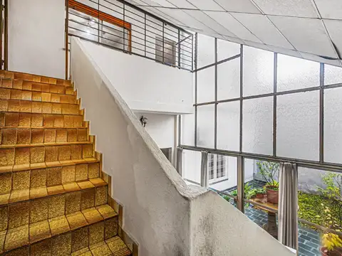 VENTA CASA TIPO PH EN CASEROS 6 AMBIENTES