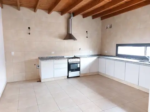 Departamento en Alquiler en Maipu, $ 700.000