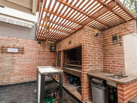Depto Tipo Casa 4 ambientes con 2 baños