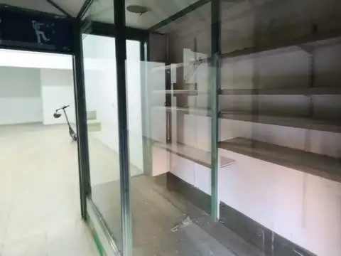Local en Alquiler en Loma Hermosa, $ 2.500.000