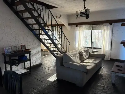 Depto Tipo Casa en Venta de 3 dormitorios