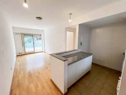 Alquiler Departamento un dormitorio. España al 300 - Zona Centro