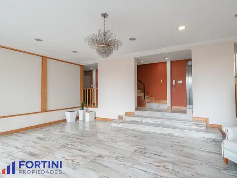 Departamento en Alquiler en Villa Ballester, $ 650.000