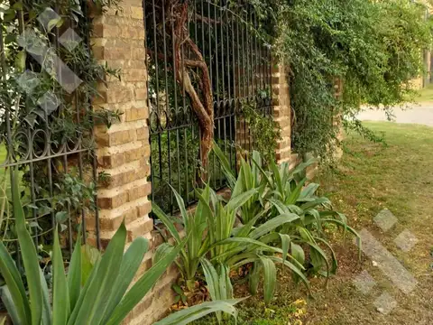 Casa 7 ambientes con 3 baños