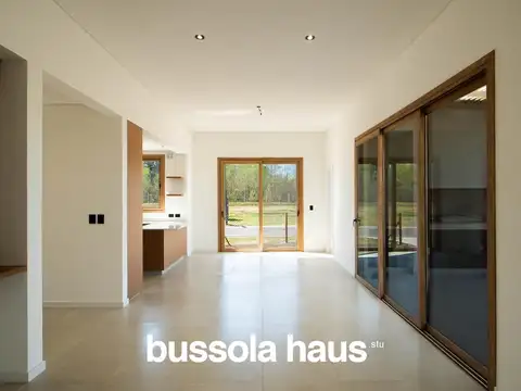 Casa 5 ambientes con 2 baños
