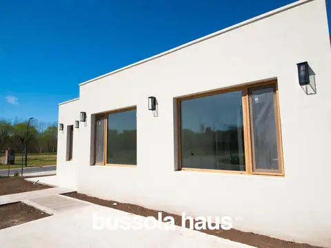Av de los Lagos 9100