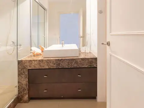 Departamento 4 ambientes con 3 baños