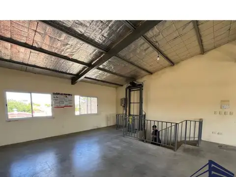 Galpon en Venta 50  mts Fondo