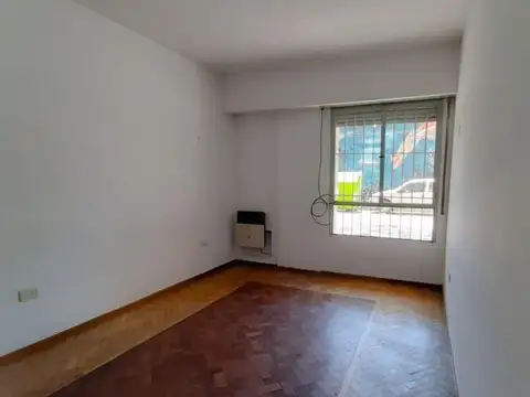 Zeballos 300, Piso 00