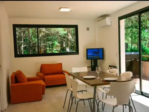 Departamento en venta - 2 Dormitorios 1 Baño - 70Mts2 - Villa Gesell