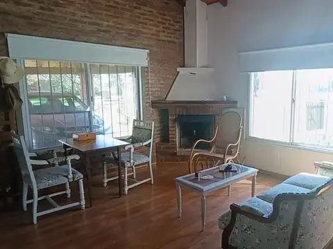 Casa Alquiler 3 dormitorios jardin pileta quincho