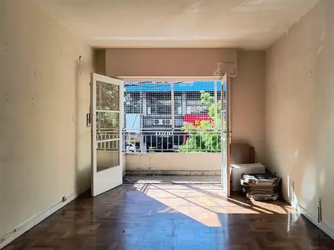 Oficina 4 ambientes con 2 baños