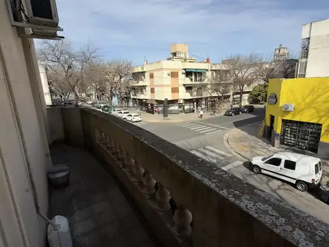 Venta Casa planta alta Esquina 3 dormitorios