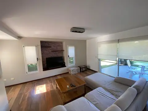 Casa en Alquiler de 3 dormitorios