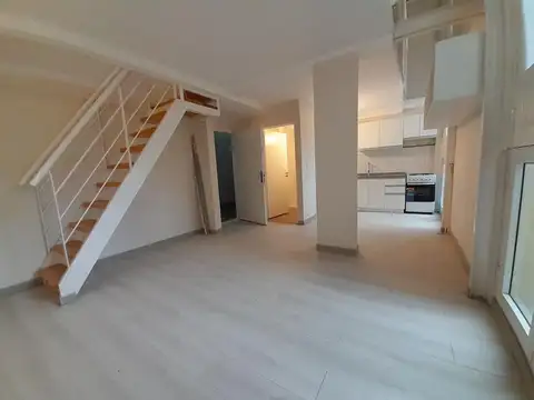 LOFT 2 AMB. Y ESTUDIO VENTA EN BALVANERA, C/PILETA