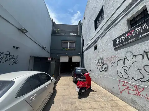 Local - Galpón en Vicente Lopez.