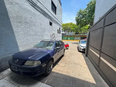 Local - Galpón en Vicente Lopez.