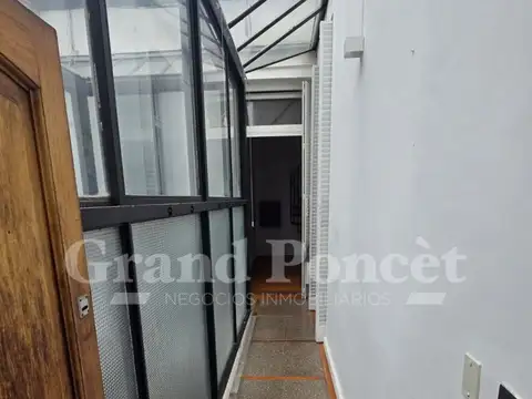 Depto Tipo Casa en Alquiler de 3 ambientes
