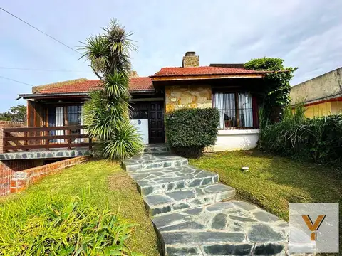 Casa en Venta - 4 Dormitorios 3 Baños - 195mts2 - Mar Del Plata
