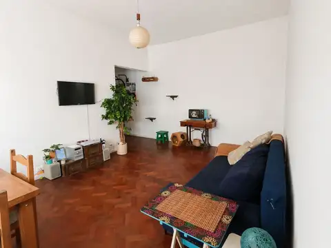 OPORTUNIDAD EXCEPCIONAL EN ALMAGRO | AMPLIO DEPARTAMENTO DE DOS AMBIENTES CON BAJAS EXPENSAS