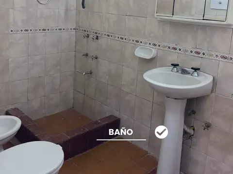 Depto Tipo Casa en Alquiler en Remedios de Escalada, $ 800.000